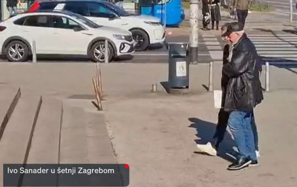 
                Bivši premijer Ivo Sanader snimljen u šetnji Zagrebom. Ministarstvo: 'Postoje različite pogodnosti...'
              