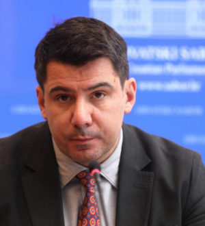 Napeto u Saboru: ‘Mostovac‘ Grmoja nakon natezanja s predsjednikom Jandrokovićem morao napustiti sjednicu. ‘Ove mjere nema u Poslovniku, dobro da me nisu uhitili!‘