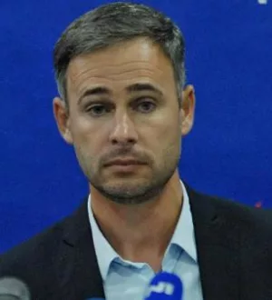 Aleksić: Prosečna plata od 600 evra velika prevara, većina građana na ivici siromaštva