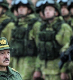 Волк в овечьей шкуре: Минск изображая жертву готовится к агрессивной войне