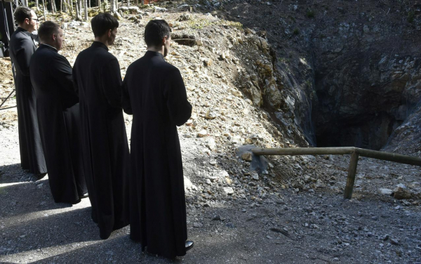 Saje pri ma&scaron;i za po vojni pobite pod Macesnovo gorico poudaril dialog in spravo