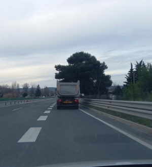 Se je kamenje na avtocesti znašlo zaradi gradnje 2. tira?