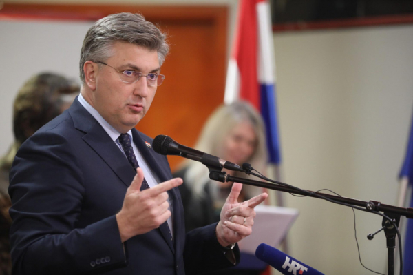 Propao poku&scaron;aj opoziva premijera! Peović: &lsquo;Ako je RF neokomunistička, onda je HDZ neofa&scaron;istička stranka!&lsquo;