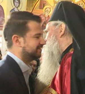 Milatović prisustvovao liturgiji u Podgorici, Joanikije: Želimo da dužnost obavljate uspješno