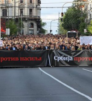 Сербская оппозиция требует прекратить пропаганду фашизма, агрессии и насилия