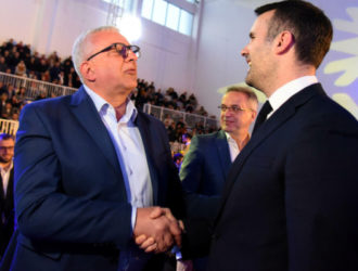 PES širi krug partnera, DF neće da poklanja mandate