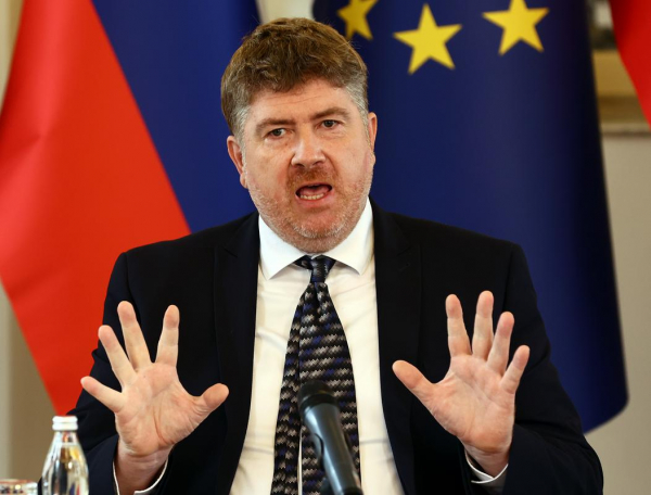 Objavljena ločena mnenja ustavnih sodnikov o odpravi zadržanja zakona o RTV-ju