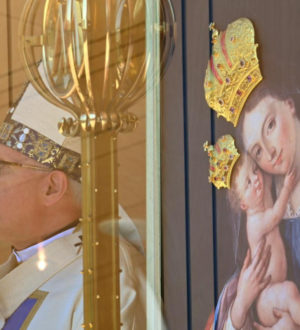 Zore pozval k solidarnosti: Koliko prošenj je slišal Bog, pa tudi kletev in besed obupa?