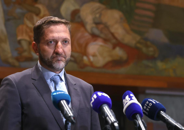 Poslanci naklonjeni preoblikovanju Vzajemne, zavarovancem bodo deleži izplačani