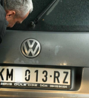 Odluka Beograda da prihvati RKS tablice direktna je posledica dešavanja u Banjskoj: Sagovornici Danasa o prihvatanju oznaka Kosova od 1. januara