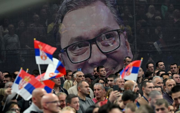 Iako ga neće biti na glasačkim listićima, izbori u Srbiji bit će referendum o Vučiću i njegovoj stranci. Kako to?
Iako ga neće biti na glasačkim listićima, izbori u Srbiji bit će referendum o Vučiću i njegovoj stranci. Kako to?