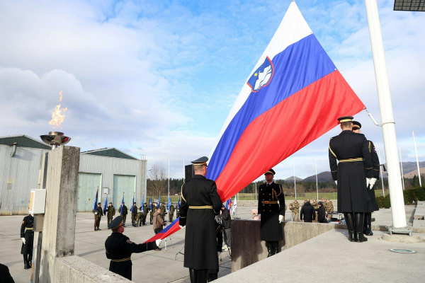 Spomin na dan, ko je Slovenija jasno pokazala, da je svoje ideje pripravljena braniti z orožjem Spomin na dan, ko je Slovenija jasno pokazala, da je svoje ideje pripravljena braniti z orožjem