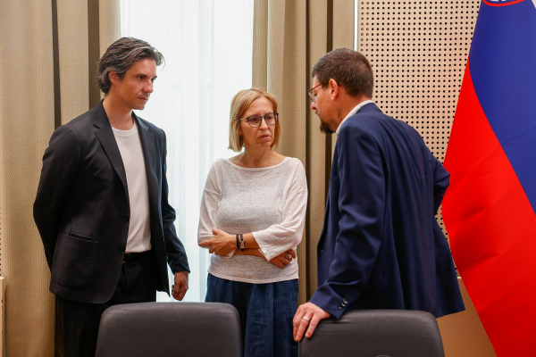 Oživljanje socialnega dialoga: člani Ekonomsko-socialnega po skoraj enem letu znova za skupno mizo 
