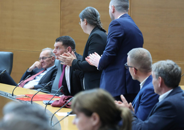 Stevanović ob referendumski zahtevi za intervencijski zakon "potisnjen v neprijeten položaj"
