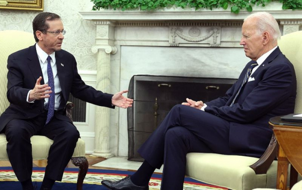 Politika & Kriminal
              Biden primio izraelskog predsjednika. Hvalio 'neuni&scaron;tive veze' unatoč Netanyahuovoj vladi
            