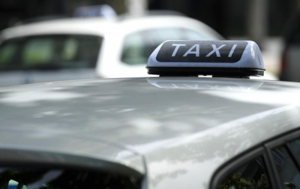 
                Biv&scaron;i radnik uhićenog 'kralja taksista' otkrio kako je funkcionirao taj sustav: 'Ugase firmu, otvore novu...'
              