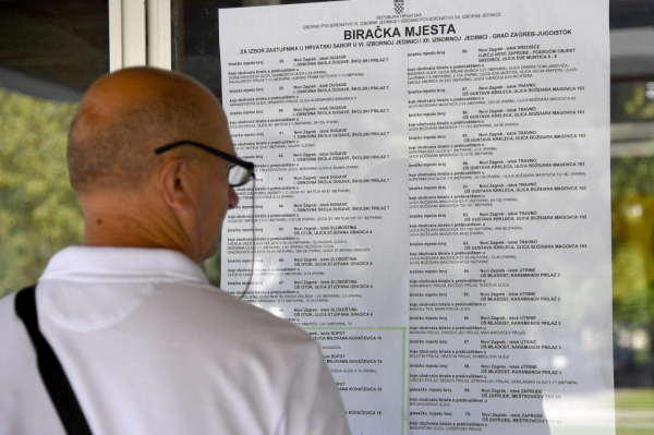 HDZ-u i ne treba kampanja pored ovakve oporbe: Grlić Radman još će koju godinu na miru dopunjavati imovinsku karticu HDZ-u i ne treba kampanja pored ovakve oporbe: Grlić Radman još će koju godinu na miru dopunjavati imovinsku karticu