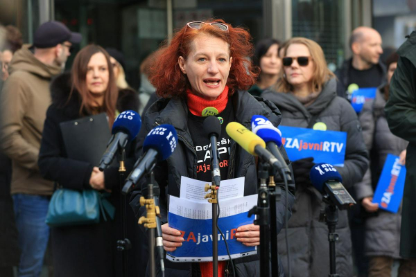 "Politični prevzem dokazuje, da v na&scaron;i državi ne delujejo osnovni vzvodi pravne države"