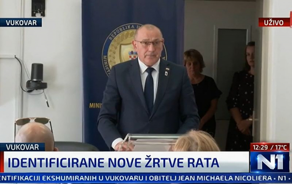 
                Identificirani ostaci vukovarskog heroja Nicoliera. Medved potvrdio: 'Odveden je na Ovčaru, tamo su ga mučili i ubili'
              
