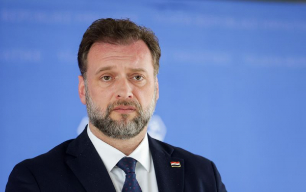 
                Doznajemo: Ministar Banožić jutros sudjelovao u prometnoj nesreći u kojoj je poginula jedna osoba
              