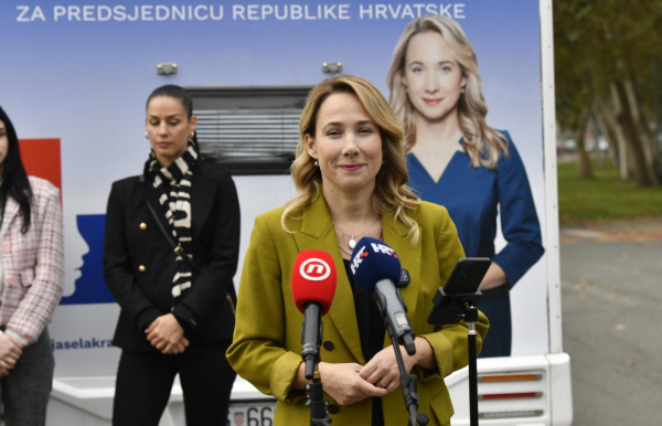 Selak Raspudić pokazala u kakvom vozilu ide u predsjedničku kampanju po Hrvatskoj: &lsquo;Krećem od nule bez PR ma&scaron;inerije&lsquo;
