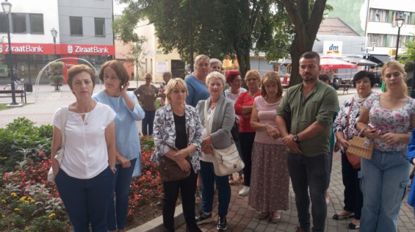 Građani i u Gračanici pružili podršku Enisi Klepo iz Jablanice Građani i u Gračanici pružili podršku Enisi Klepo iz Jablanice