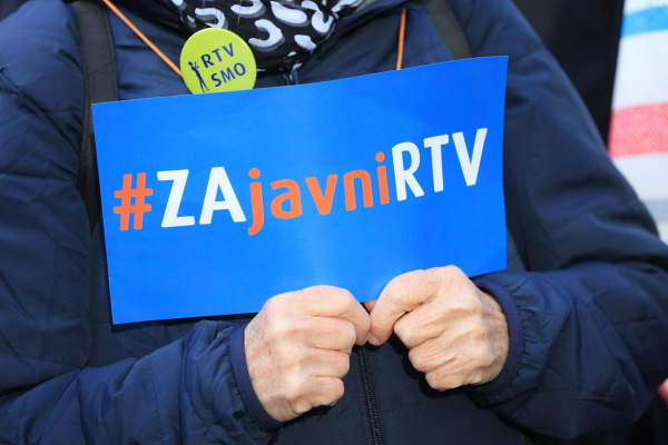 "Politični prevzem dokazuje, da v na&scaron;i državi ne delujejo osnovni vzvodi pravne države"