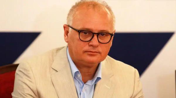 Vesić o sankcijama Radoičiću i Veselinoviću: Ne interesuju nas odluke drugih država Vesić o sankcijama Radoičiću i Veselinoviću: Ne interesuju nas odluke drugih država