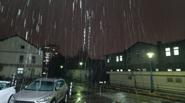 (FOTO) Snijeg pao i u Sarajevu (FOTO) Snijeg pao i u Sarajevu