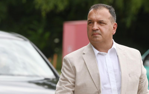 
                Preokret. Ministarstvo kaže da Bero&scaron; ipak nije zaposlenik Vinogradske: 'Sve se promijenilo kad je aktivirao 6+6'
              