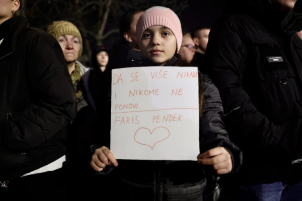 (VIDEO) Emotivno obraćanje Farisovih prijatelja i brata: “Mislio sam da se ovakve stvari ne mogu desiti”